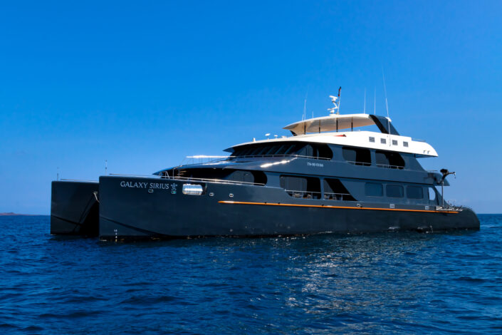 GALAXY SIRIUS LUXURY | PRICES 16 passenger yacht Cozy salon Gourmet food Panoramic windows Enterteiment centre prices from $5700 pp